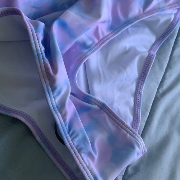 2 Piece Bikini set - Picture 3 of 3